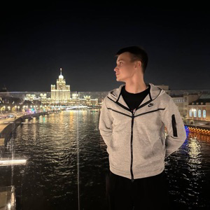 Дмитрий Оплачко