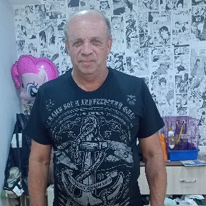 Сергей Старов