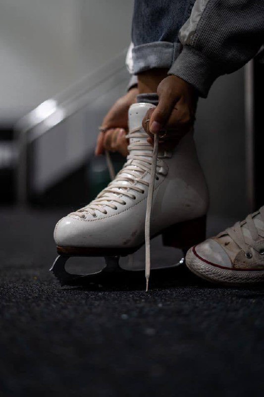 ⛸️ На ВДНХ уже начали монтировать каток
Он будет проходить от павильона №1 до павильона №58
А вы ждете открытие катка?
❤️ — да, обожаю кататься на коньках
👎🏼 — нет, лучше бы было лето
📲Подпишитесь на ... | Сетка — социальная сеть от hh.ru