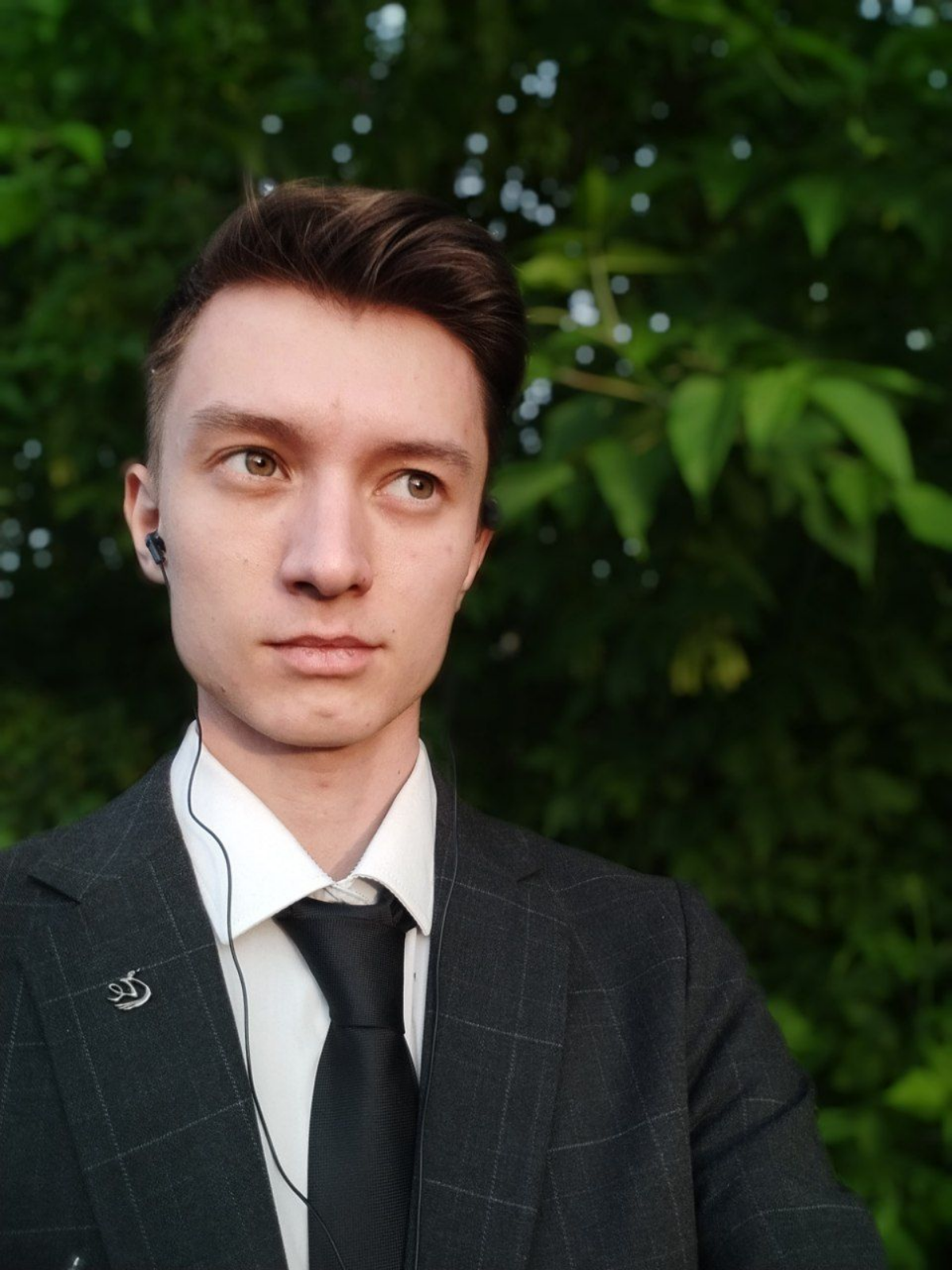 Всем привет! Меня зовут Антон, мне 22, и я амбициозный парень родом из Байкала (Улан-Удэ) | Сетка — социальная сеть от hh.ru