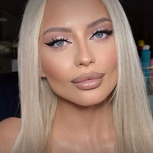 Minus Director | Сетка — социальная сеть от hh.ru