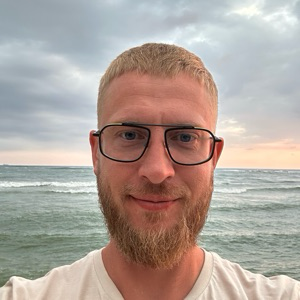 Владимир Сарычев