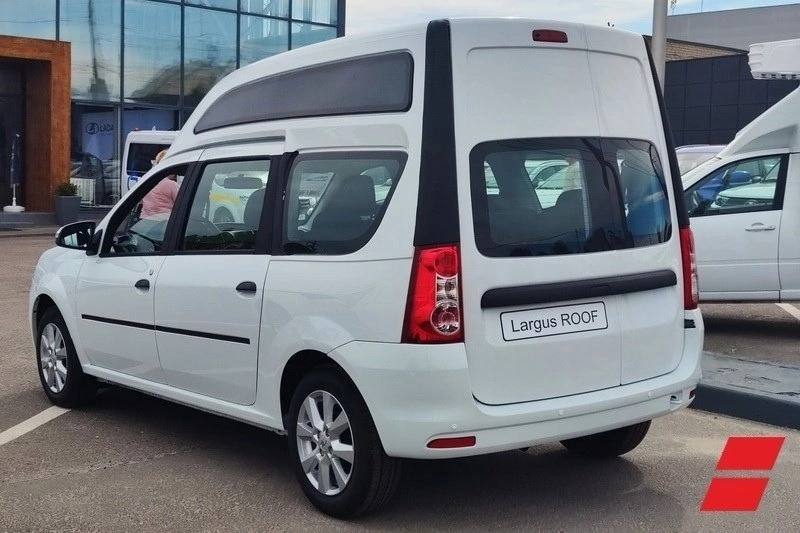 АвтоВАЗ представил новый минивэн — Lada Largus Roof за 2 650 000 рублей.
От привычного фургона «новинка» отличается пластиковой крышей и возможностью снять третий ряд сидений | Сетка — социальная сеть от hh.ru