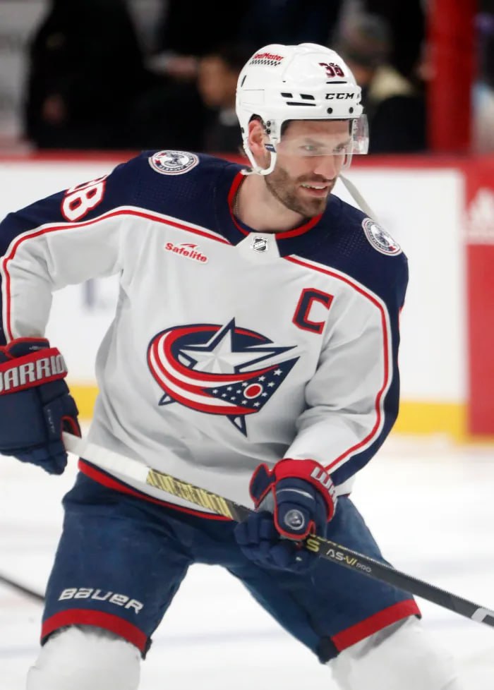 🔫 Бун Дженнер выбыл на длительное время
По сообщению Аарона Портцлайна из The Athletic форвард пропустит несколько месяцев | Сетка — социальная сеть от hh.ru