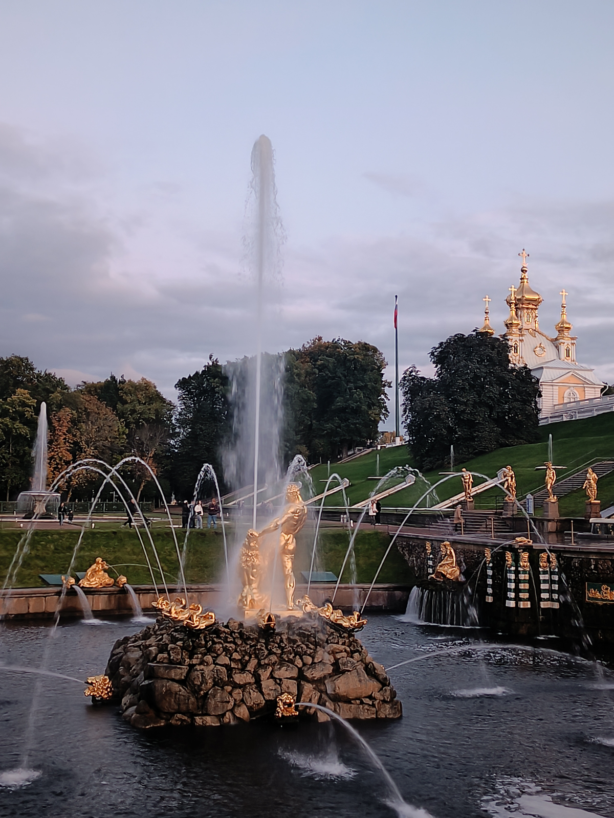 В моей работе нет возможности полностью отключиться от текущих задач будь то отпуск или просто деловая поездка, и это не вопрос делегирования | Сетка — социальная сеть от hh.ru