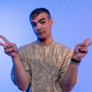 Владислав Манжосов