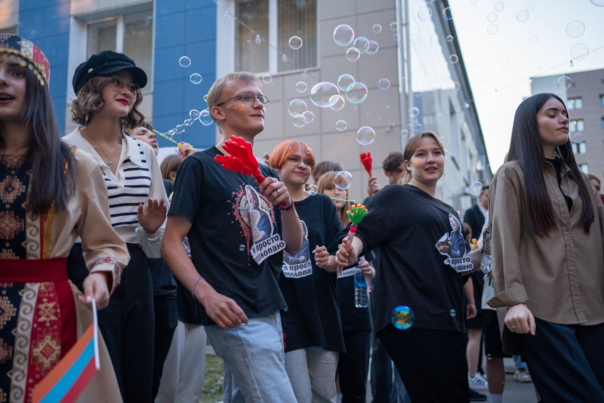 Репортажная съемка как вид искусства🤍
Репортажная съемка — это эмоции
Репортажная съемка — это моменты
Репортажная съемка — это детали
Репортажная съемка — это искусство
Репортажная съемка — это тот р... | Сетка — социальная сеть от hh.ru