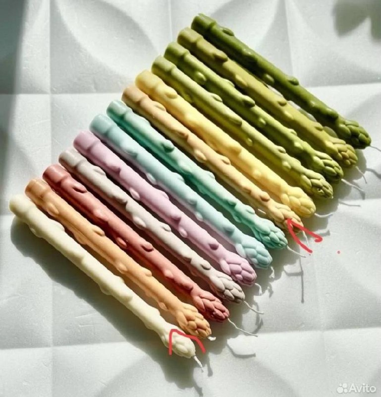 Люблю создавать уют вокруг себя🍮🕯️🥨
Всегда обустраиваю свой угол на свой вкус: плакаты, букетики сухоцветов, гирлянды ииии *свечи | Сетка — социальная сеть от hh.ru