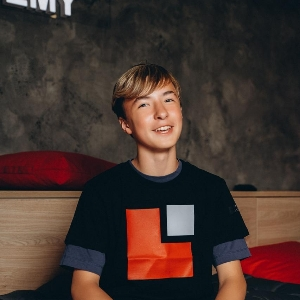 Ли Артем | Сетка — социальная сеть от hh.ru