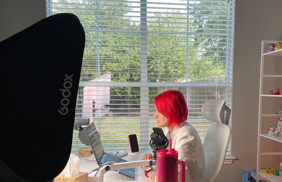 Эффективный SMM для B2B: ABM, личный бренд и другие тренды
Завтра, 9 октября, в 18:00 по мск и в 10 am по Остину, проведу трансляцию, где мы обсудим, как построить такой SMM в B2B-компании, чтобы он в... | Сетка — социальная сеть от hh.ru