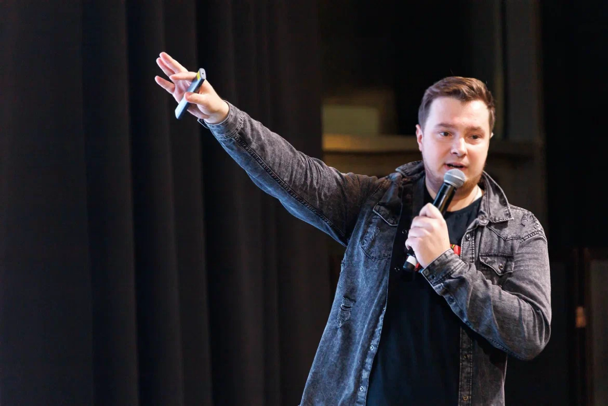 Станислав Емельянов