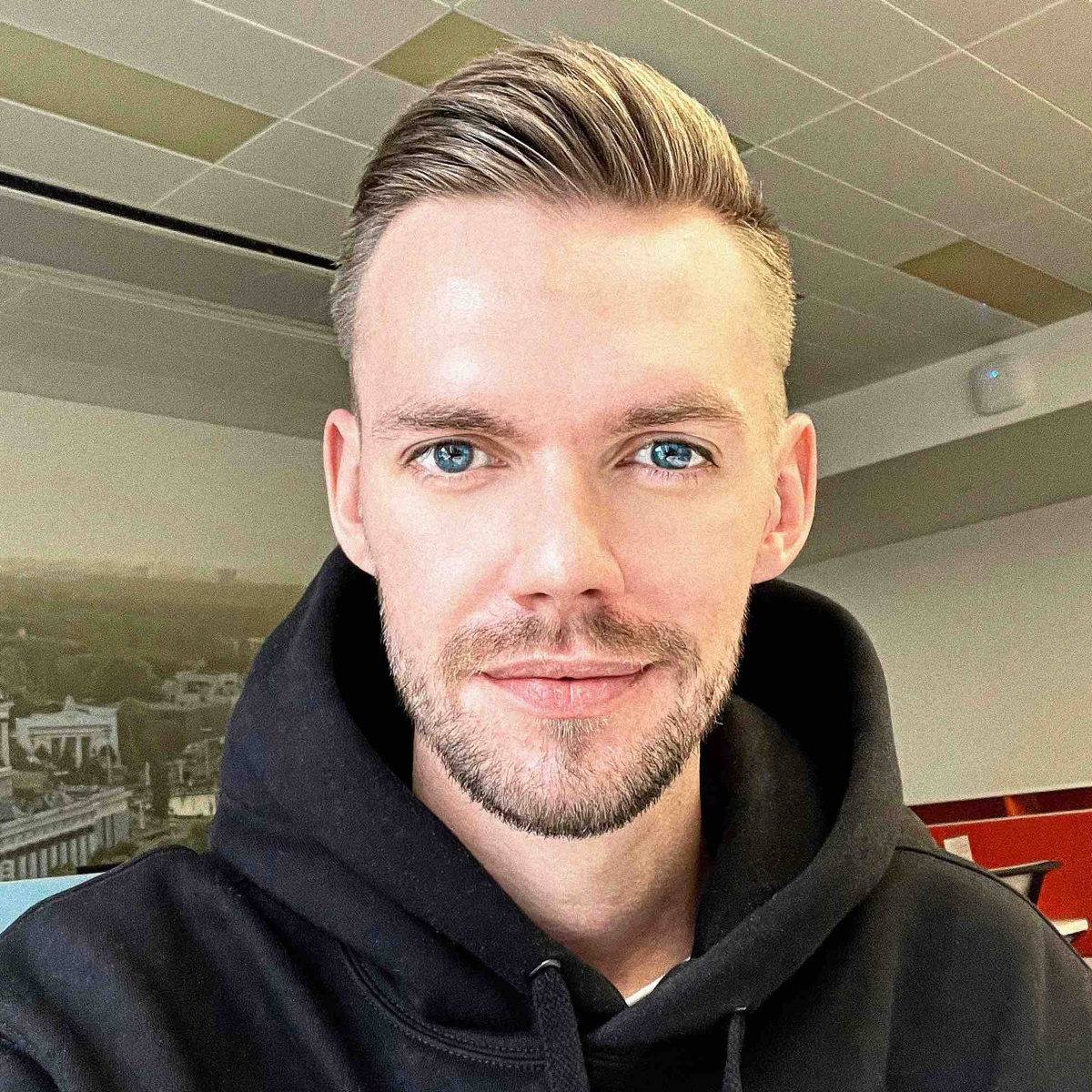 Дмитрий Тимощенко