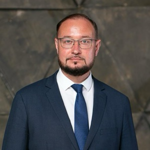 Сергей Месяцев