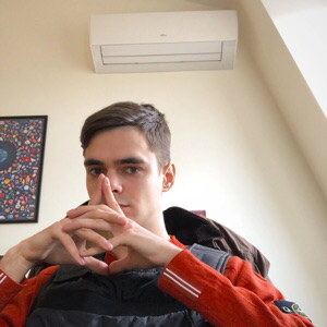 Денис Олейников