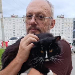 Валентин Уваров