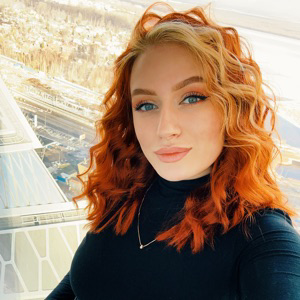 Арина Олейник