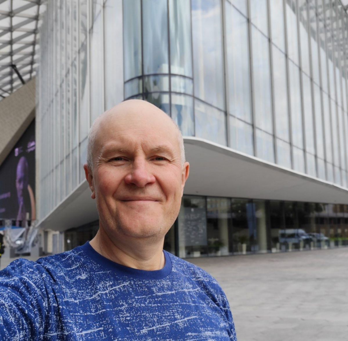 Мечтаешь о стабильном доходе, но страх "побить денежный потолок"  не даёт действовать?
Тогда тебе точно не стоит идти на фокус-группу по привлечению клиентов из Авито, потому что там мы говорим о наст... | Сетка — социальная сеть от hh.ru