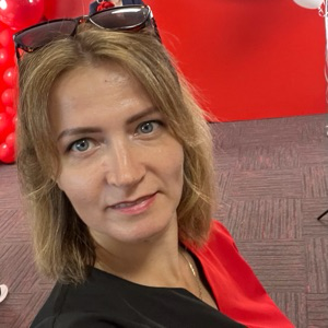 Анна Леденцова
