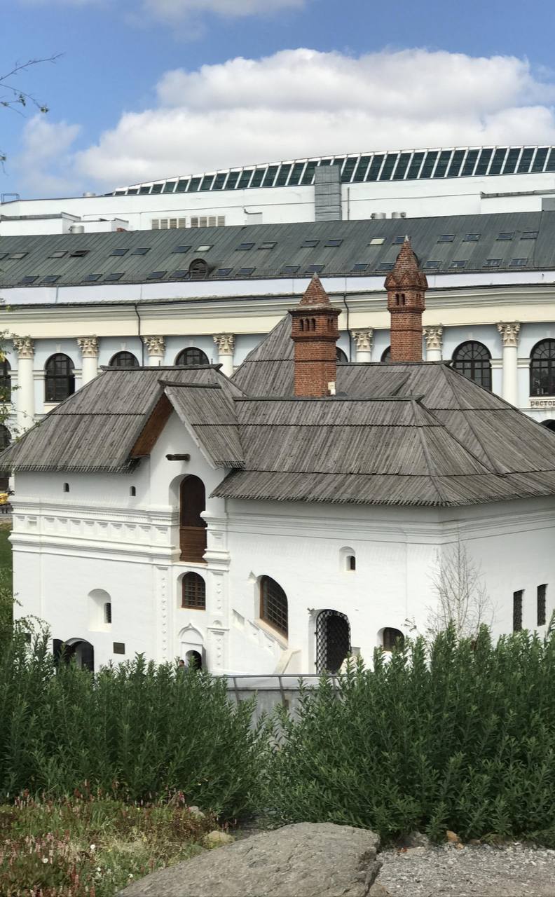 🏛️ В понедельник начинается Московская музейная неделя
14 октября можно бесплатно посетить:➡️Палаты музея «Старый Английский Двор»
📎Билеты можно получить на сайте
➡️Музей-панорама «Бородинская битва»
... | Сетка — социальная сеть от hh.ru