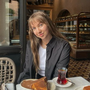 Александра Чистякова | Сетка — социальная сеть от hh.ru