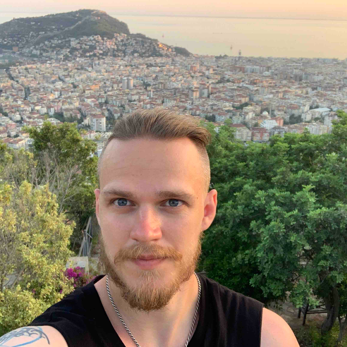 Станислав Бесман | Сетка — социальная сеть от hh.ru