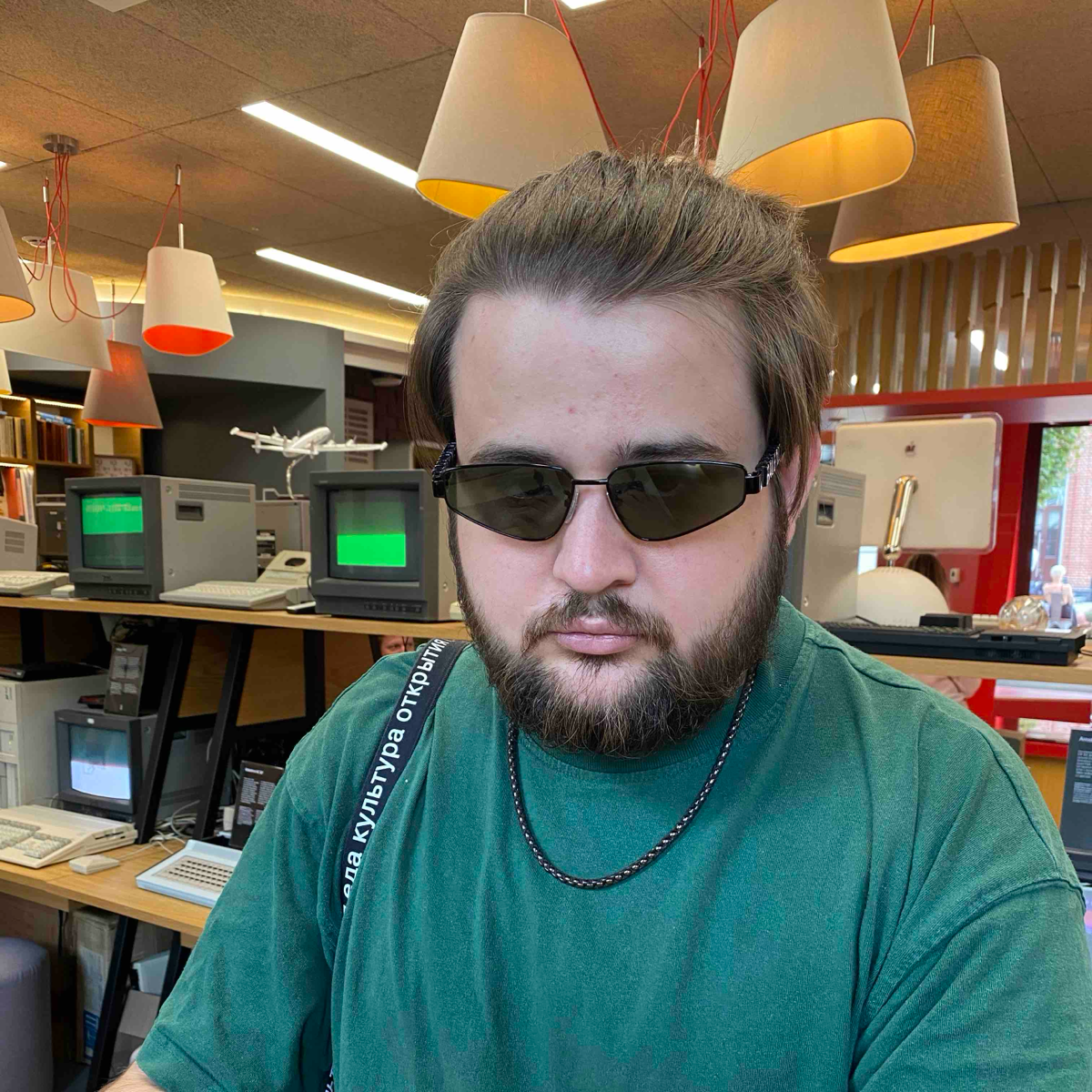 Виктор Николаев