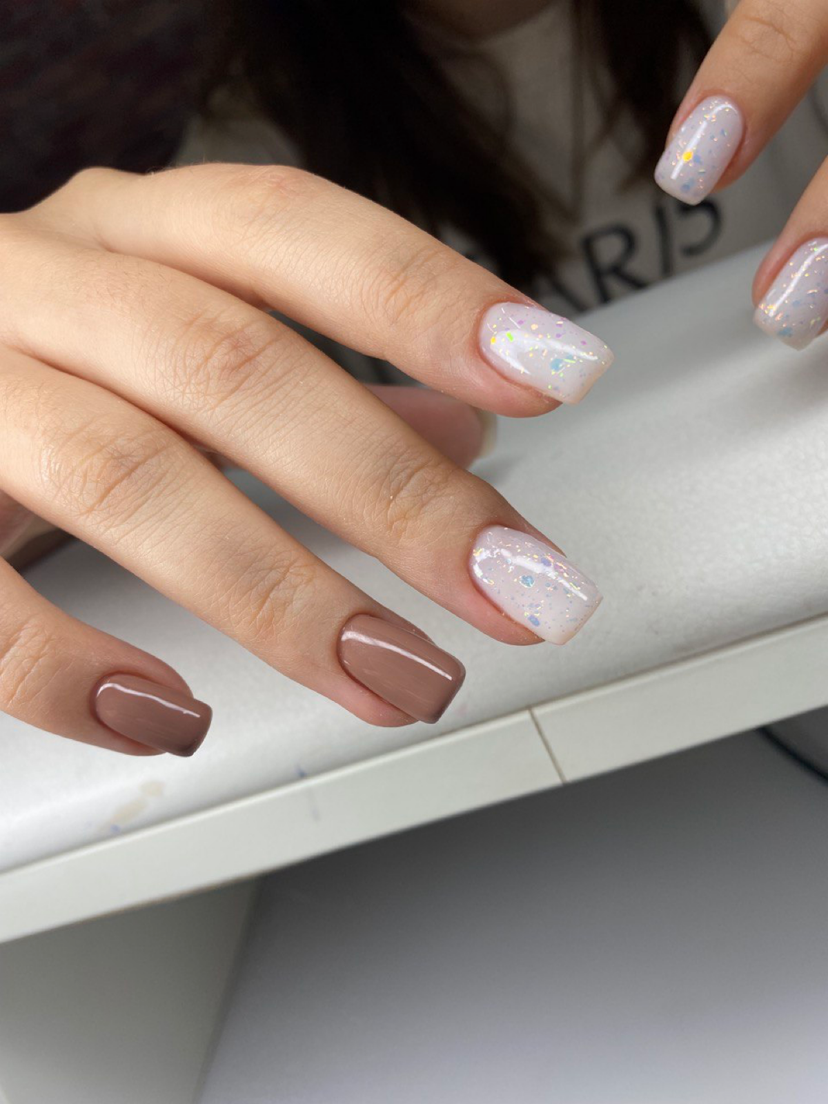 Здравствуйте, меня зовут Анна! Я очень общительная и коммуникабельная. Нахожу общий язык со всеми. Также являюсь дипломированным специалистом ногтевого сервиса | Сетка — социальная сеть от hh.ru