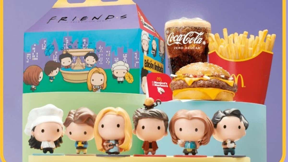McDonald's анонсировал Happy Meal для взрослых с персонажами сериала «Друзья»! Можно будет собрать фигурки любимых героев ситкома, а также попробовать новинки в честь «Друзей», например, специальный с... | Сетка — социальная сеть от hh.ru