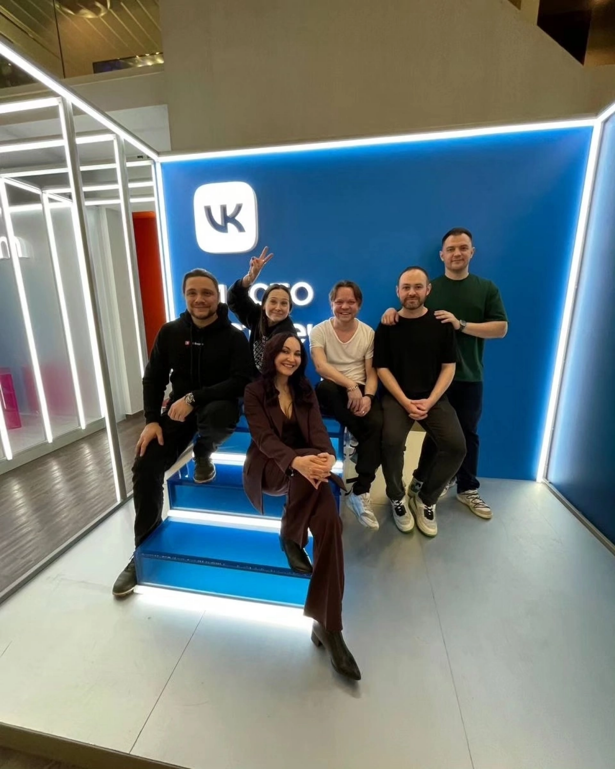 Ответ в Рунет: 24 горячих вопроса к VK Видео  
  
RU Creators запускают уникальный, первый в Рунете проект, в котором блогеры могут задать свои вопросы напрямую платформам | Сетка — социальная сеть от hh.ru