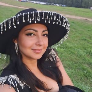 Adel Adel | Сетка — социальная сеть от hh.ru