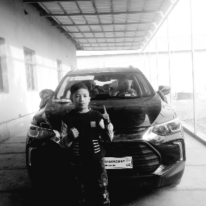 Набижон Авезов