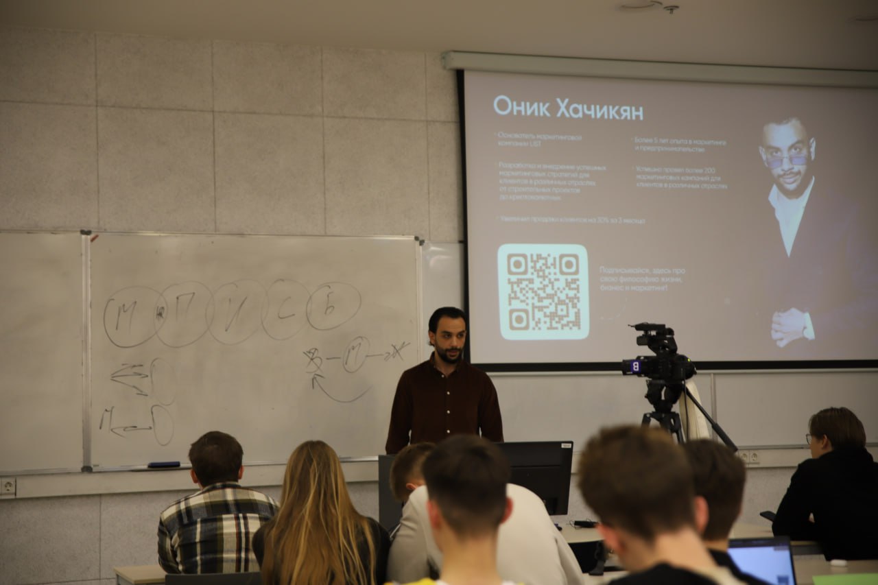 📸
клуб предпринимателей фкн | Сетка — социальная сеть от hh.ru