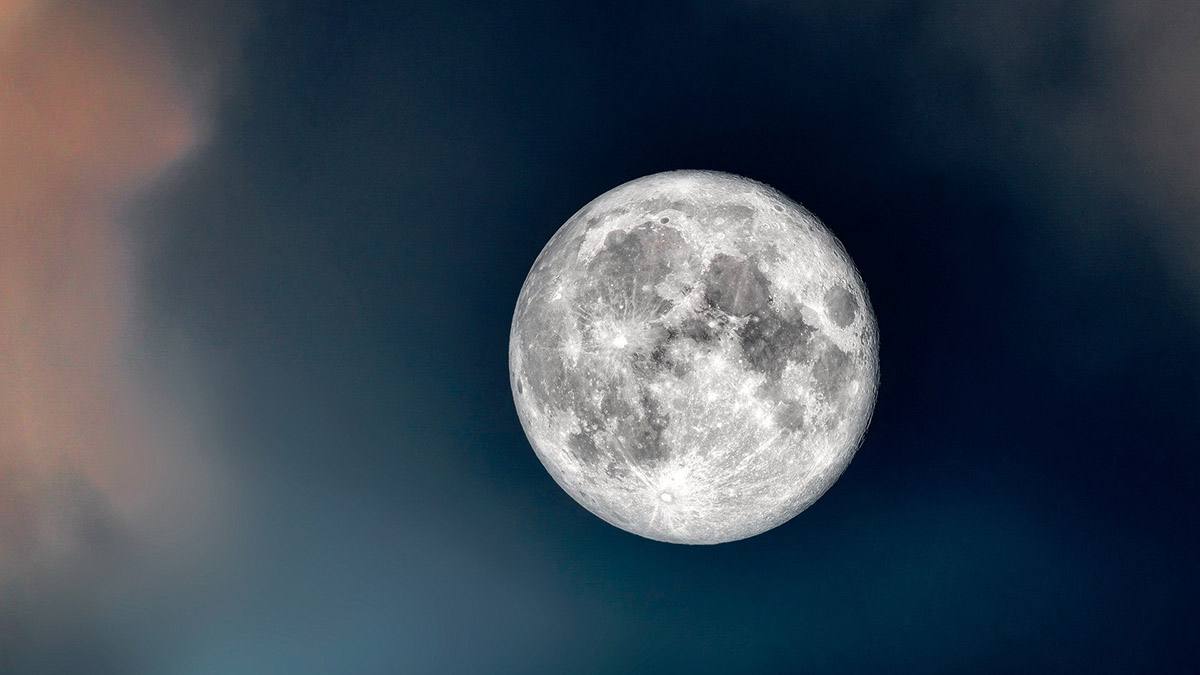 🌔 Суперлуние можно увидеть 17 октябряВ этот день Луна будет находиться к Земле ближе, чем обычно | Сетка — социальная сеть от hh.ru