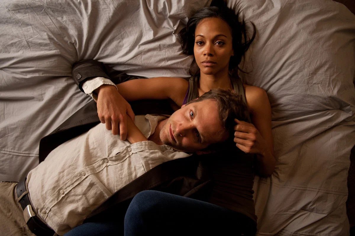 #чтопосмотреть
Слова (2012)
Писатель, который наконец обретает долгожданную известность, но его роман-бестселлер оказывается написан другим человеком, которому он теперь должен заплатить высокую цену ... | Сетка — социальная сеть от hh.ru