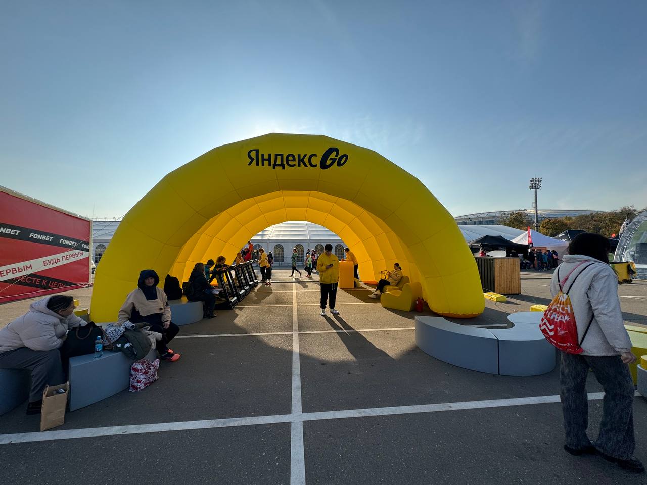 Пока марафонцы добегают Московский Марафон, пробежимся по большому маркету, или как говорят у нас бегуны - экспо | Сетка — социальная сеть от hh.ru