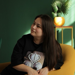 Яна Лоскутова