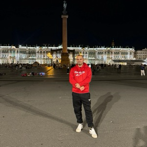 Павел Николов