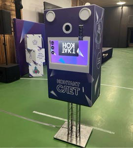 Роман Мэджик