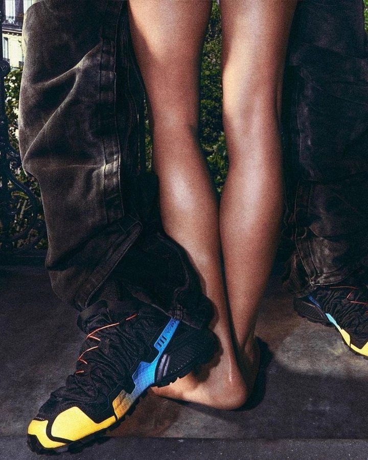 Старый добрый sex sells в новой кампании Y/Project x Salomon Speedcross 3 Campaign
#Реклама | Сетка — социальная сеть от hh.ru