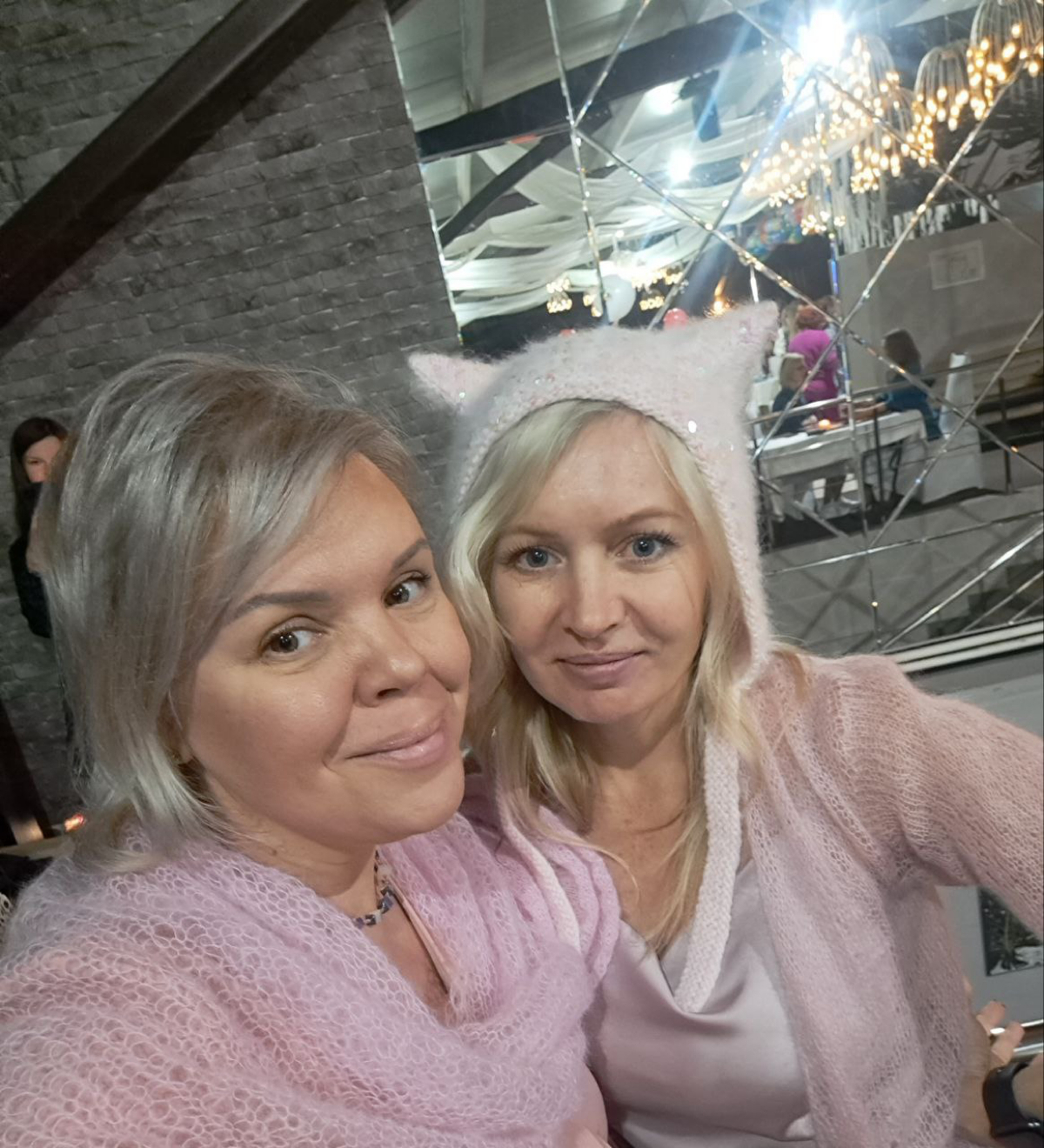 Доброго дня. Я вяжу на заказ женские аксессуары ( шапочки, косынки, варежки) паутинки( легкие джемперочки )весом от 50 гр из тонкого мохера
#вяжу #шапка #варежки #косынка #паутинка | Сетка — социальная сеть от hh.ru