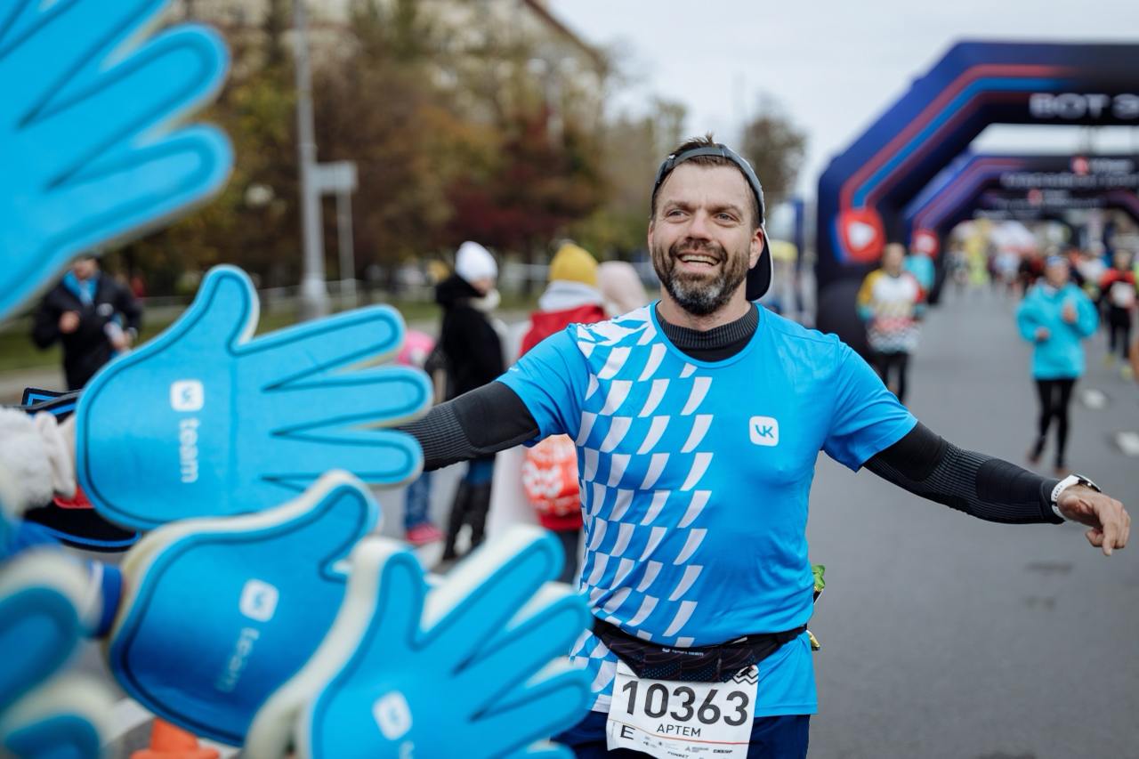 🏃 Все выходные на бегу — в прямом смысле!
Мы поучаствовали в Московском Марафоне, крупнейшем российском соревновании по бегу | Сетка — социальная сеть от hh.ru