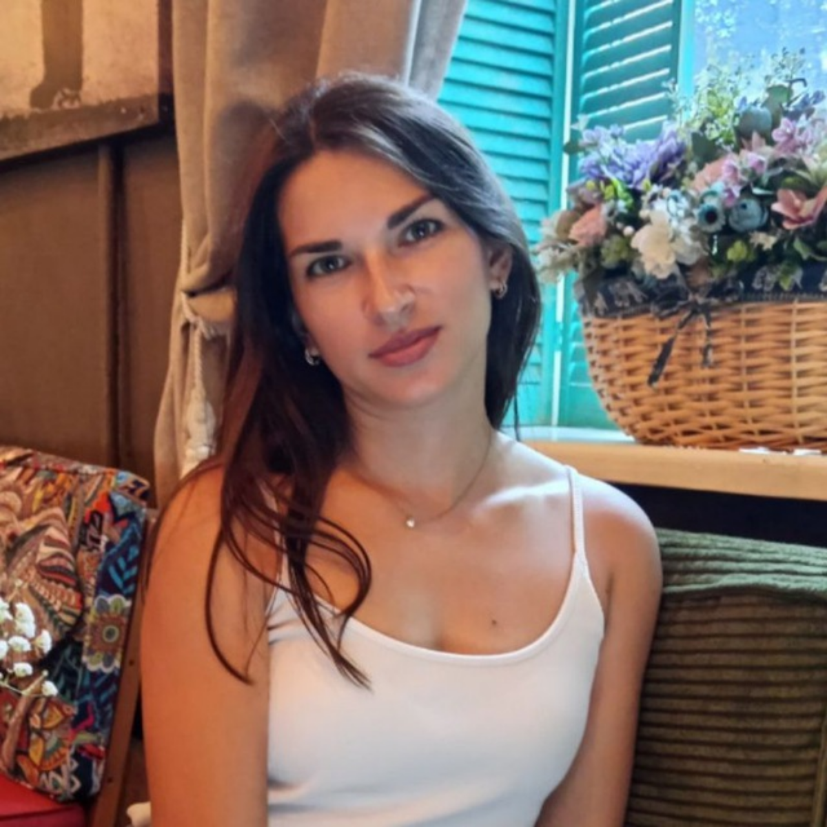 Всем привет!
Меня зовут Юлия, более 3 лет занимаюсь веб-дизайном. Разрабатываю лендинги и сайты под ключ на Тильде, с упором на маркетинг.
Буду рада новым знакомствам и сотрудничеству! | Сетка — социальная сеть от hh.ru