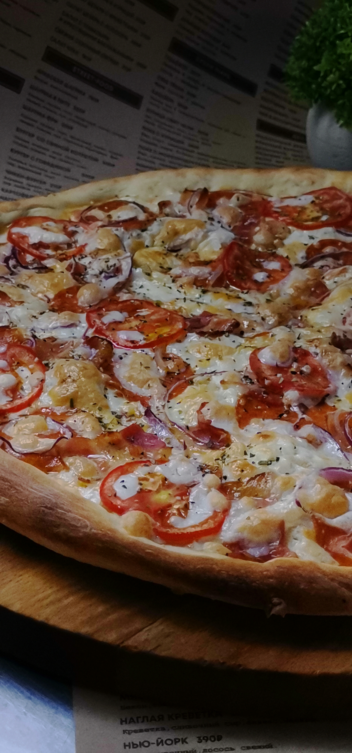 Привет Мир🫶  Меня зовут Ирина✨  
Мне 50 лет, и я решила зайти в эту дверь🙌  
11 лет была ИП детский бизнес🧸  
Год работаю #мобильныйфотограф #мобильныйфотографроманова #фудфотография  все снимаю на те... | Сетка — социальная сеть от hh.ru