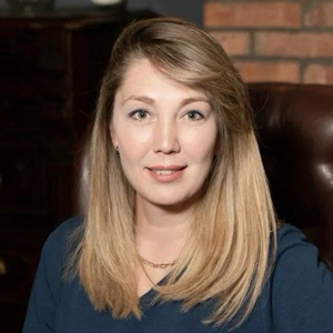 Анна Садномова