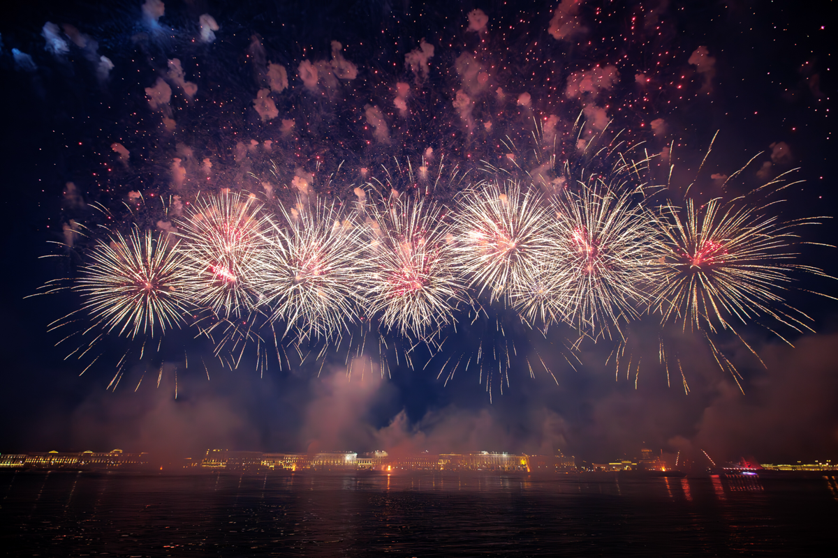 Приветствую вас!
Меня зовут Илья Круглянский, и я занимаюсь репортажной и контентной фотосъёмкой с 2008 года | Сетка — социальная сеть от hh.ru