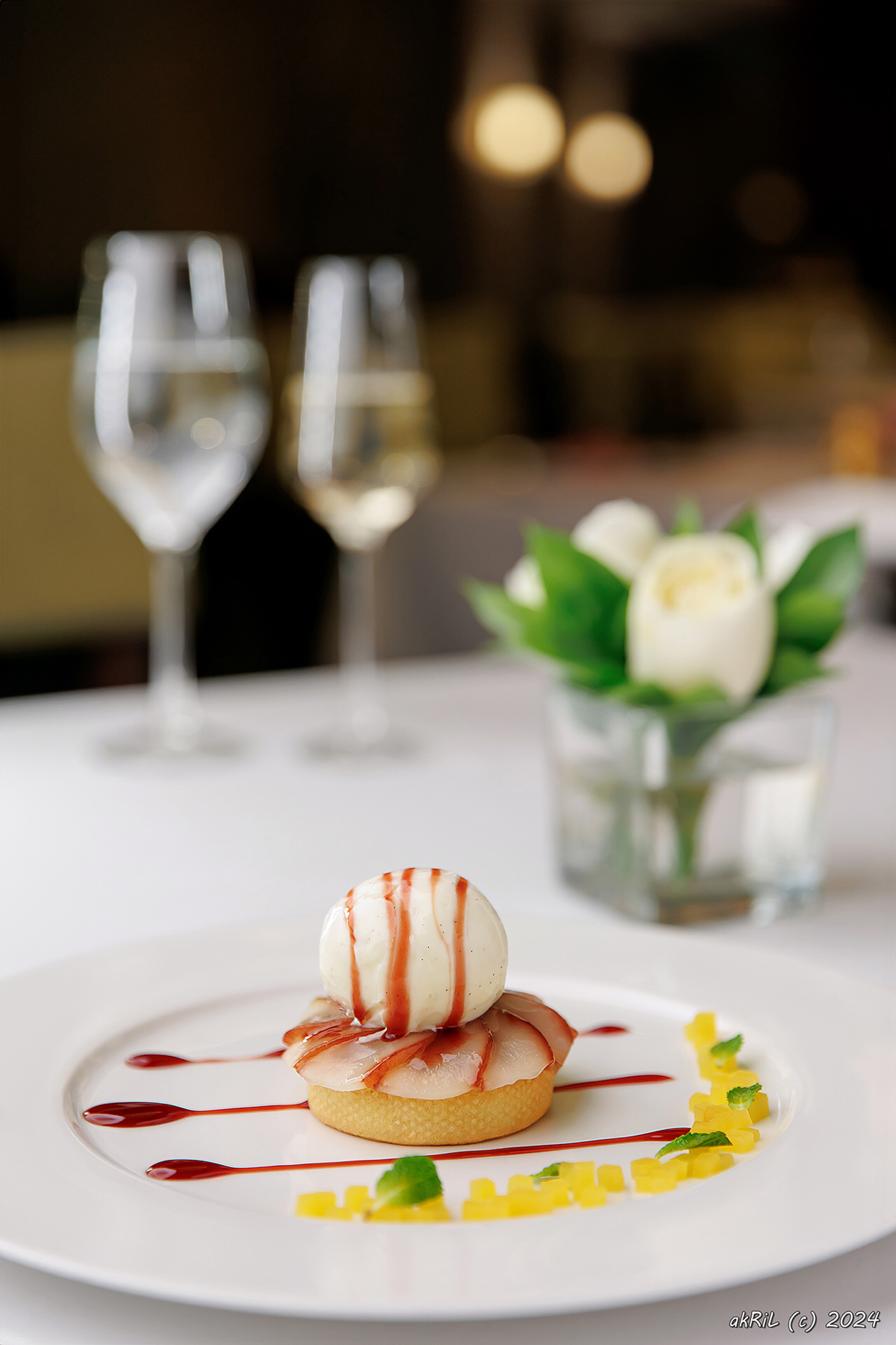 Приветствую вас!
Меня зовут Илья Круглянский, и я занимаюсь репортажной и контентной фотосъёмкой с 2008 года | Сетка — социальная сеть от hh.ru