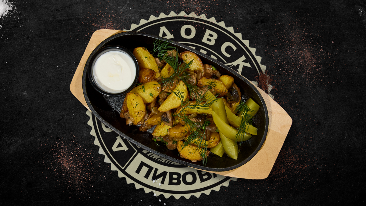 Фон который предоставил заказчик мне не очень зашел, поэтому я отрисовал новый фон, добавил специй, логотип и вуаля ✅
#фотографмосква #food #фудфотограф #фотографспб | Сетка — социальная сеть от hh.ru