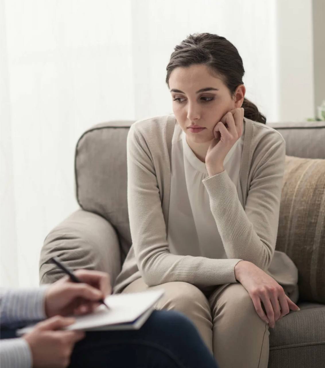 «5 признаков, что вам нужна помощь психолога» 
Мы все сталкиваемся с трудностями, но иногда они становятся настолько серьезными, что справиться самостоятельно уже сложно | Сетка — социальная сеть от hh.ru