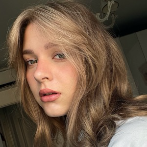 Людмила Хвесюк