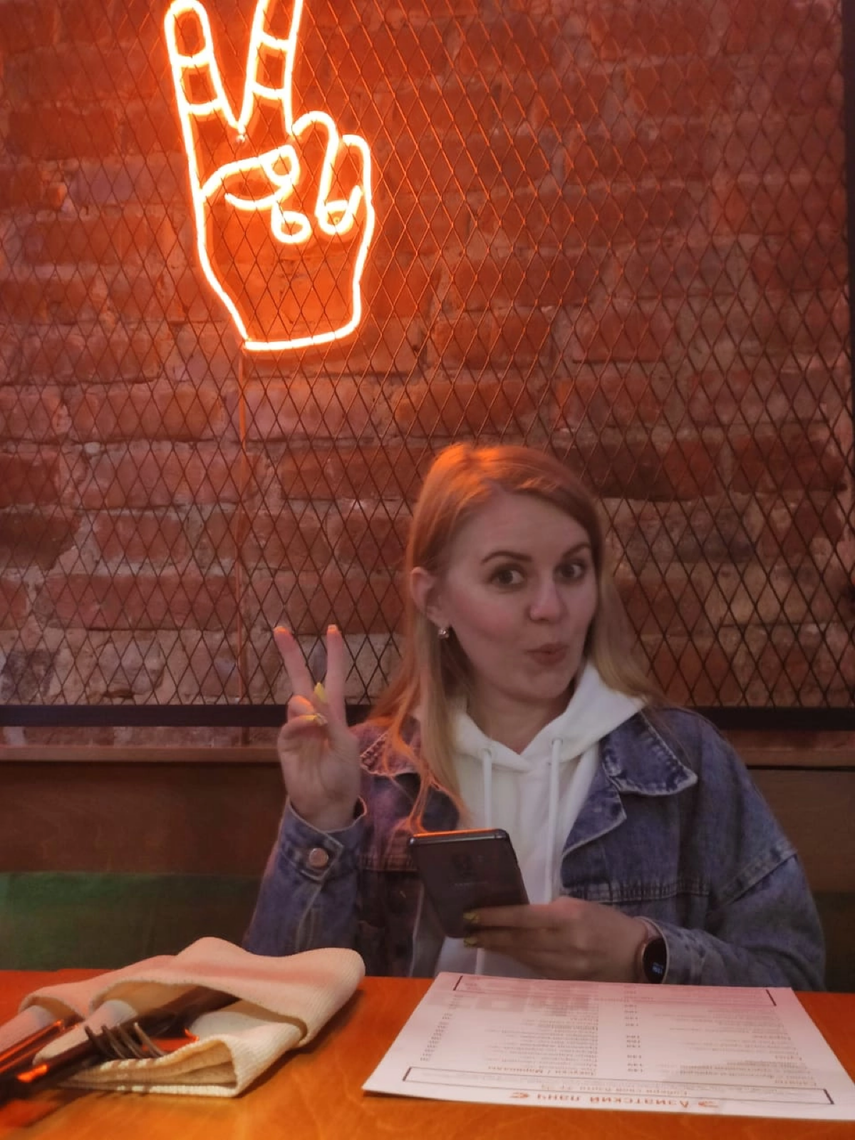 🌟 Бизнес-игры: Путь к развитию сотрудников! 🌟
В современном мире ключом к успеху любой компании является не только качественный продукт или услуга, но и квалифицированная команда | Сетка — социальная сеть от hh.ru